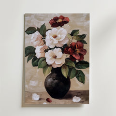 Oljemålningen Bozetto Floral Poster visar en svart vas med vita och mörkröda blommor och gröna blad på en neutral bakgrund, med kronblad nedanför - en elegant komposition som är perfekt för ett premiumtryck på papper.
