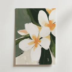 Bozetto White Rose Bloom Poster visar vita blommor med gul-orange mitt och gröna blad på en mjuk, neutral bakgrund. Djärva penseldrag och en minimalistisk stil är tryckt på premiumpapper.