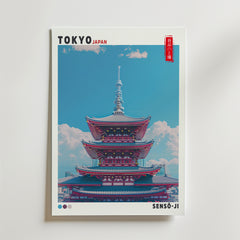 The Sky Above Sensō-ji Poster by Bozetto visar Tokyos ikoniska Sensō-ji tempel under en klarblå himmel, med "TOKYO JAPAN" och "SENSO-JI" på motivet, som fångar essensen av japansk kultur.