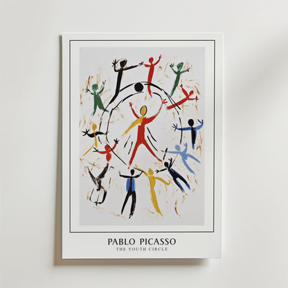 Affischen Bozetto Picasso The Youth Circle Poster visar färgglada dansande figurer i en cirkel, målade med livfulla penseldrag mot en vit bakgrund. "Pablo Picasso - The Youth Circle" står tryckt under det livfulla motivet.