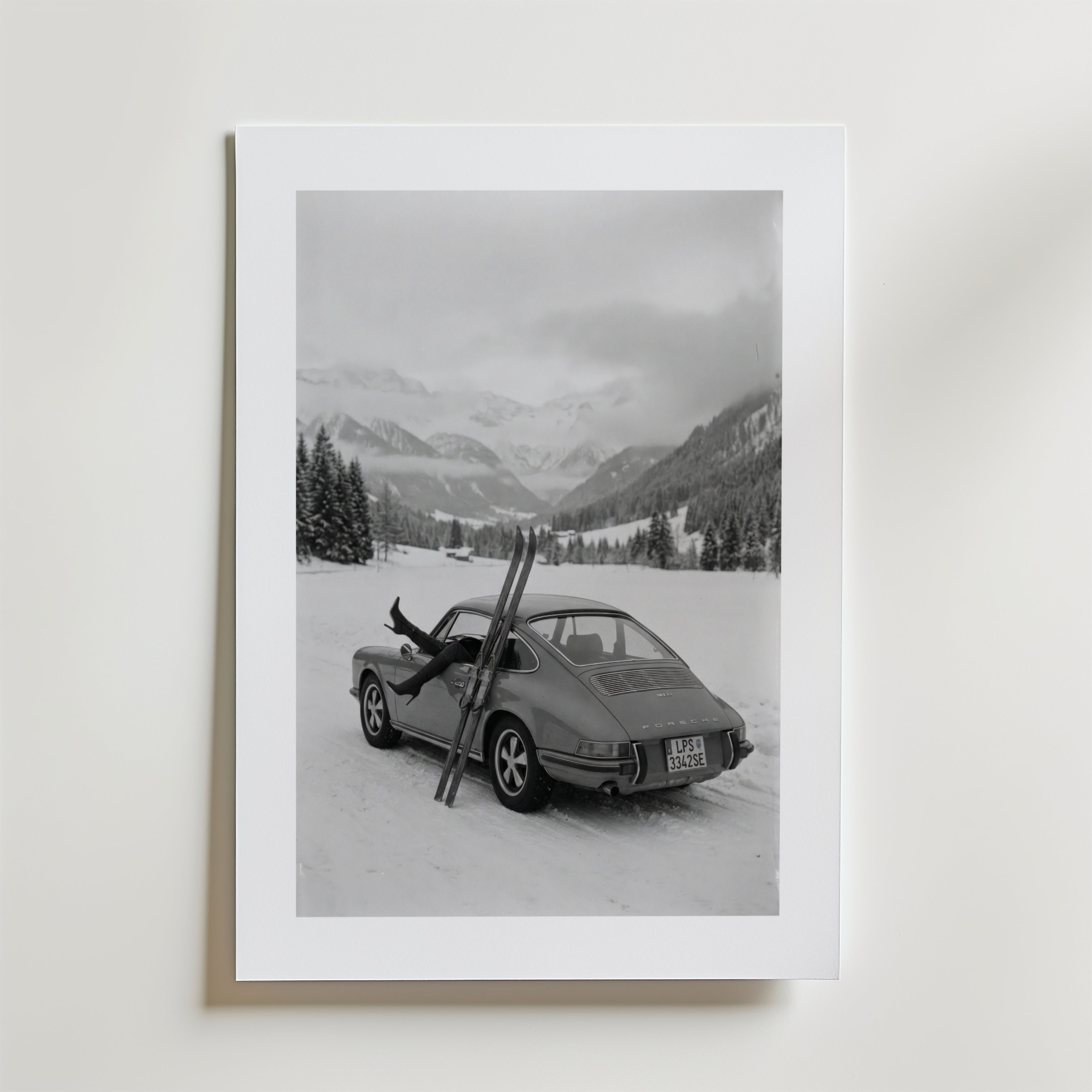 Alpine Escape Noir Poster affisch – poster till väggdekoration – köp online hos Bozetto