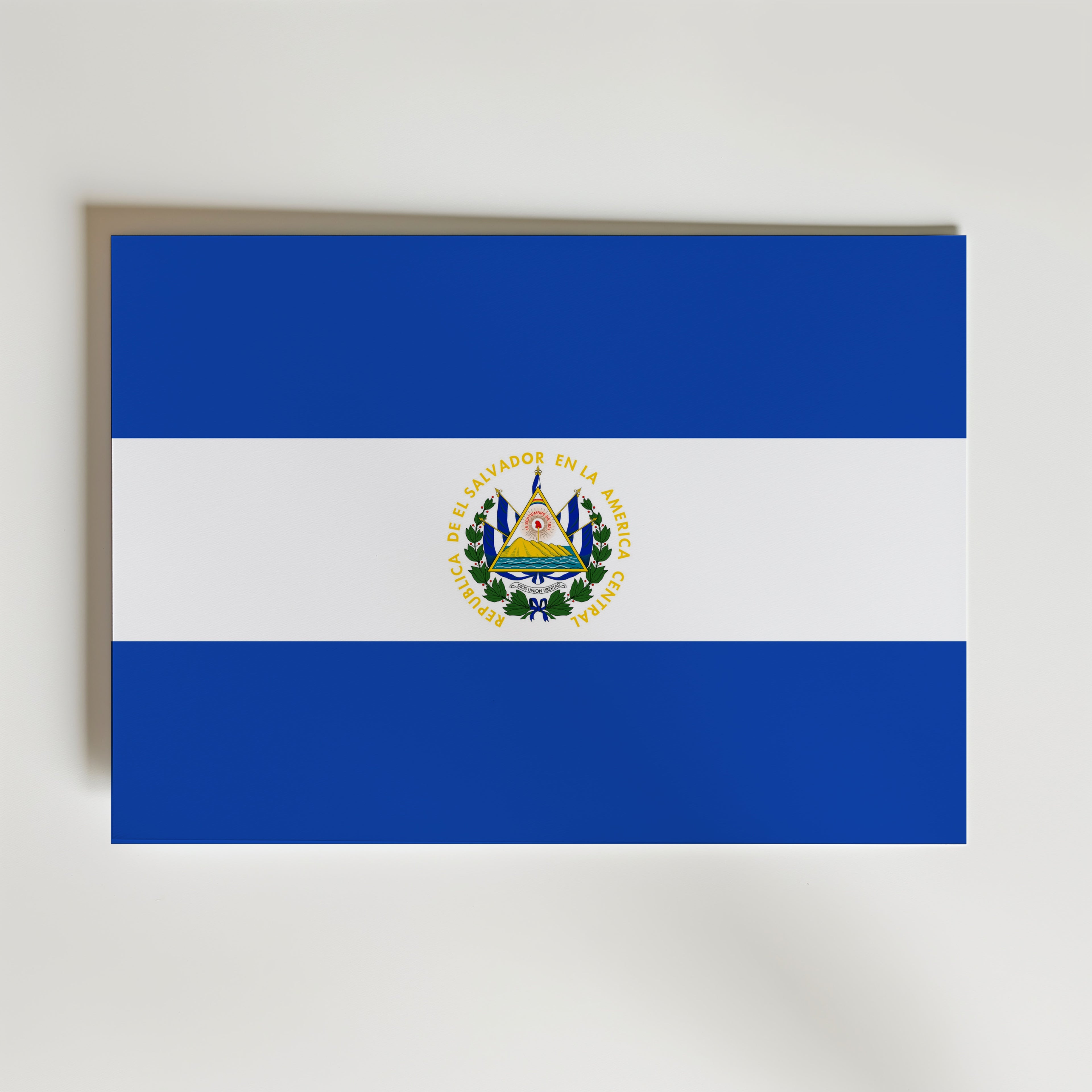 El Salvador National Flag Poster affisch – poster till väggdekoration – köp online hos Bozetto
