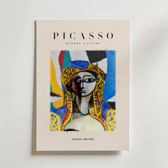 Bozetto "Picasso Inspired Royal Woman Poster" visar ett djärvt, abstrakt porträtt i Picassos stil, med geometriska former och starka färger. Den har titlarna "PICASSO Modern Gallery" upptill och "Artwork Collection" nedanför.