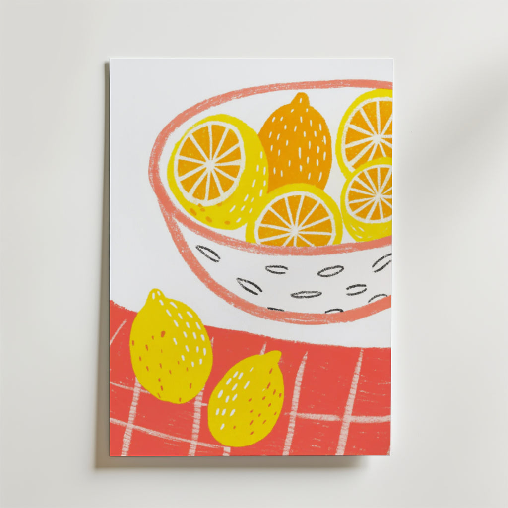 Bozetto's Lemon Picnic Poster visar livfulla citroner i och runt en vit skål med svarta prickar, på en rödrutig yta. Hela och skivade citroner adderar ljusstyrka - perfekt premiumpapper för livlig inredning.