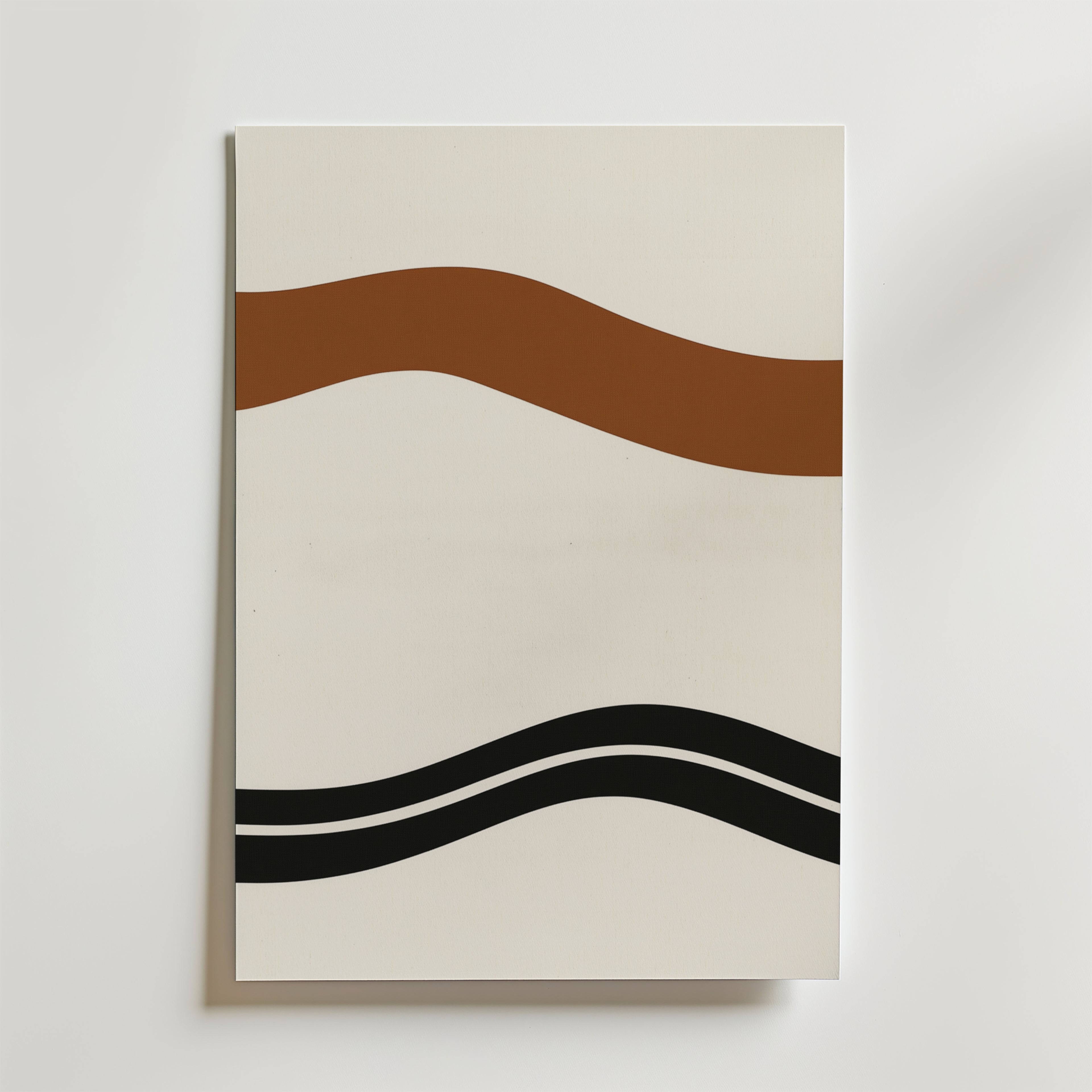 Boho Rhythm Poster by Bozetto har en beige bakgrund med en tjock brun vågig linje upptill och två tunna svarta vågiga linjer nedtill, tryckt på premiumpapper för bohemisk konst.