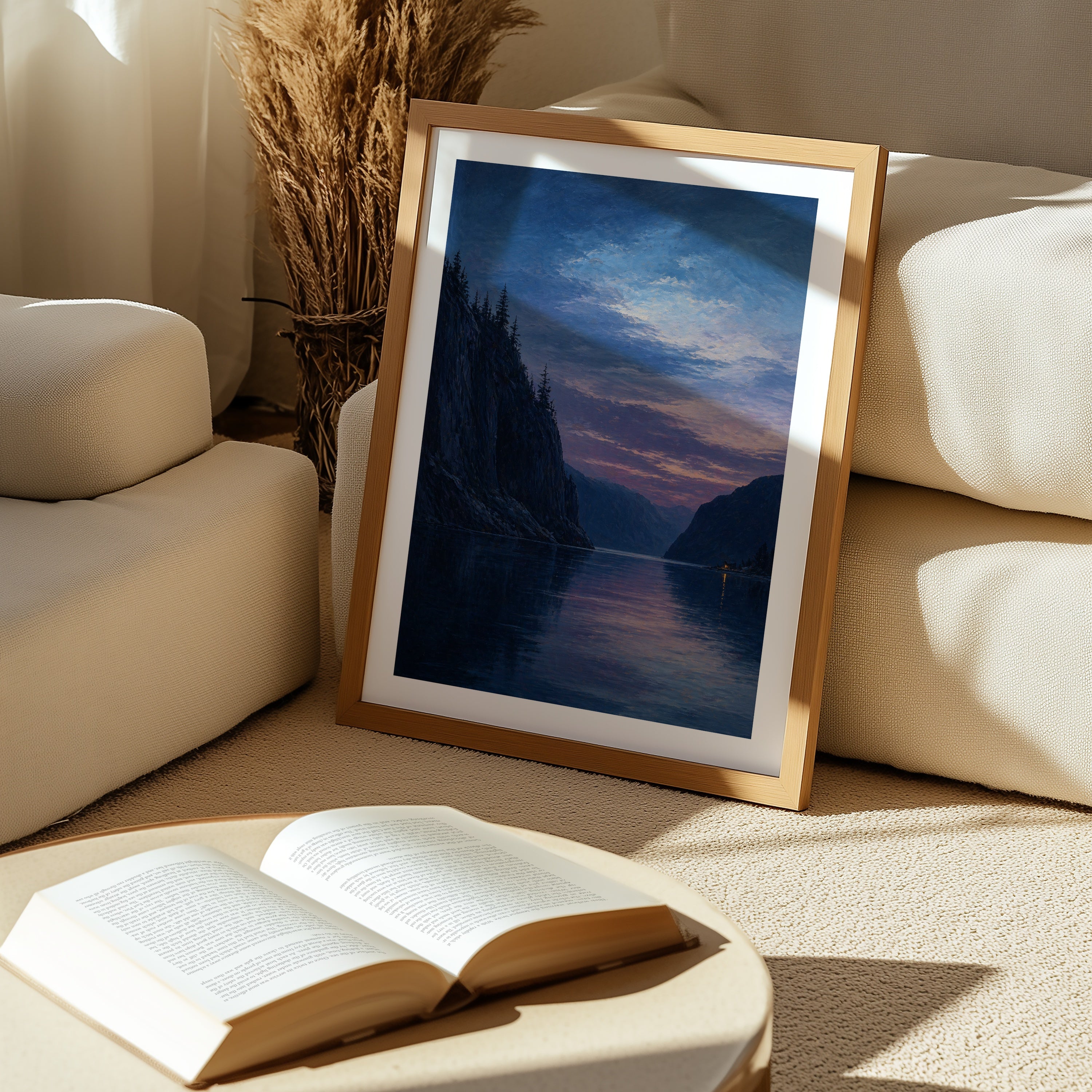 Twilight Fjord Poster i modern inredning – stilren väggkonst för hemmet hos Bozetto