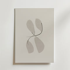 Bozetto Soft Curves Poster visar fyra genomskinliga grå former som korsas av tunna svarta linjer på en vit bakgrund, tryckt på FSC-certifierat premiumpapper med lyxigt matt yta.