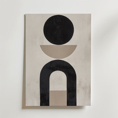 Bozetto Abstract Shapes No.3 Poster visar en svart cirkel över en taupe halvcirkel och en djärv svart båge på texturerat off-white premiumpapper. Geometriska former är symmetriskt arrangerade och skapar en balanserad minimalistisk estetik.