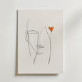 Bozetto Orange Flower Line Face Poster har en minimalistisk linjeteckning av en profil med en orange blomma på en vit bakgrund, tryckt på premiumpapper med en matt finish för ett elegant och raffinerat utseende.