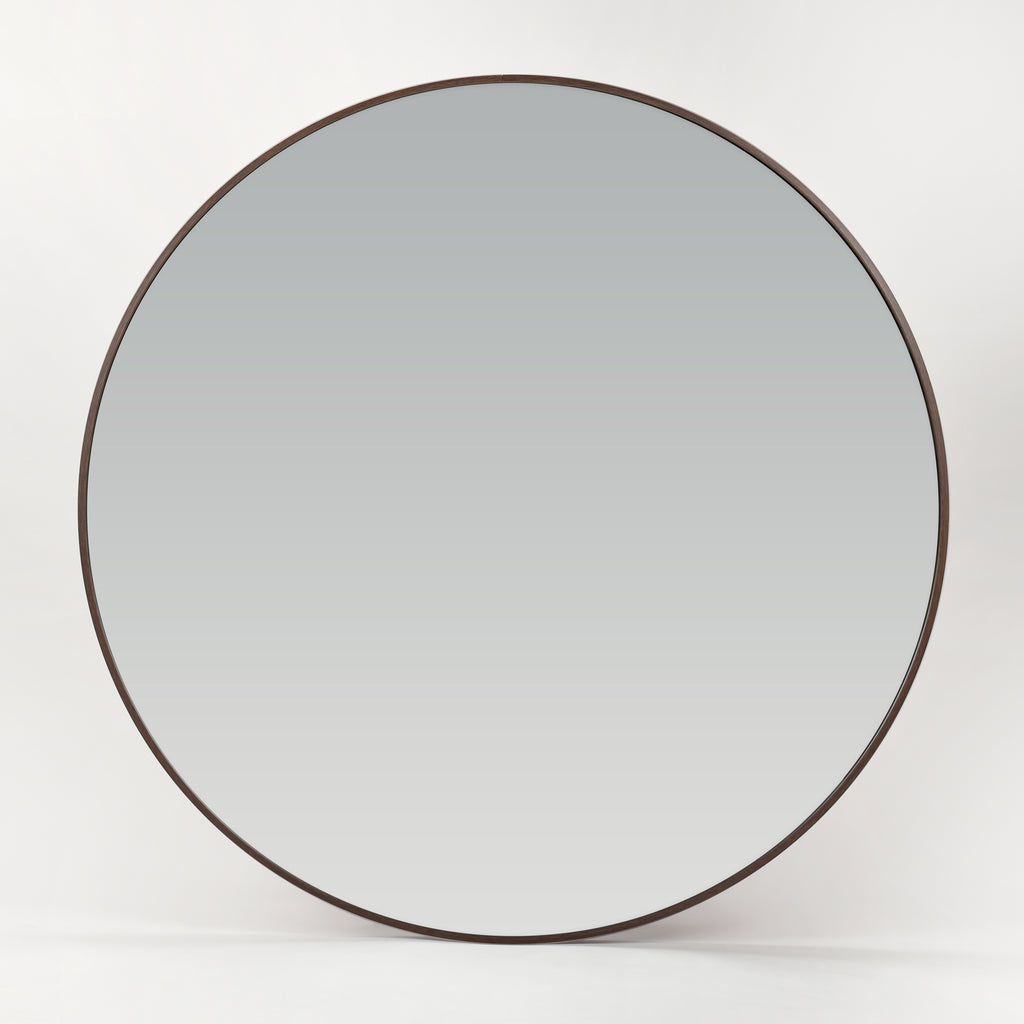 Bozetto Spegel Rund Valnöt Deluxe 80 cm, en stor rund väggspegel med en tunn ram i mörk valnöt, visas mot en vit bakgrund.