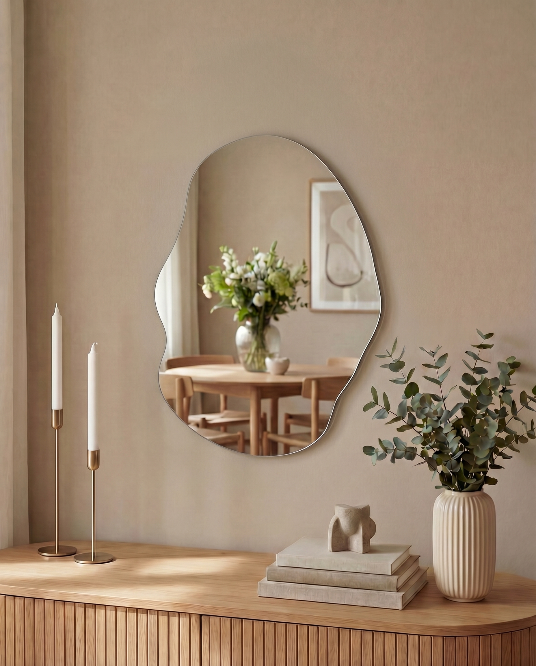 Ljusviken - Asymmetrisk spegel 50×70 cm – stilren designspegel för hall, badrum eller sovrum hos Bozetto