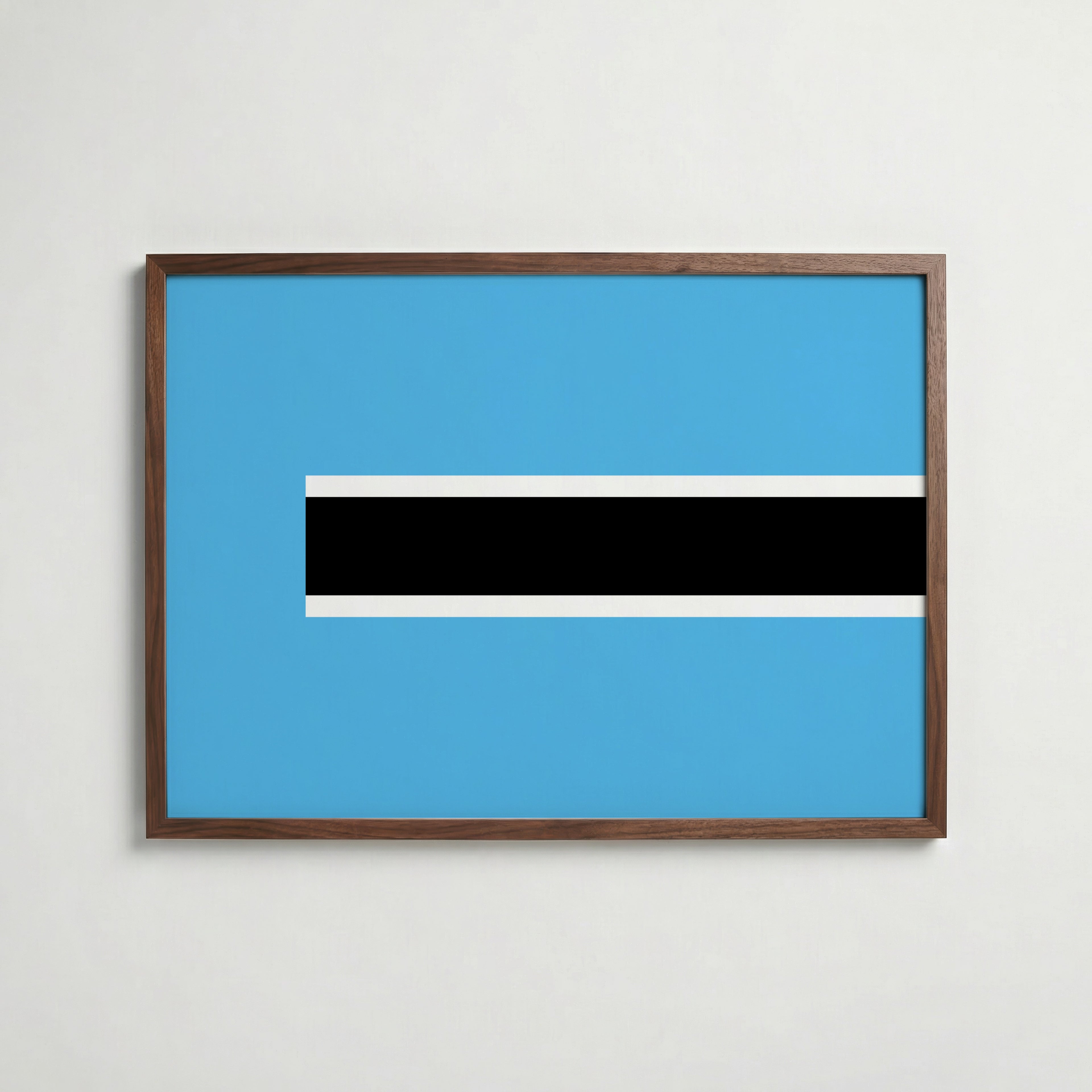 Botswana National Flag Poster i valnötsram – varm konstaffisch för hemmet från Bozetto