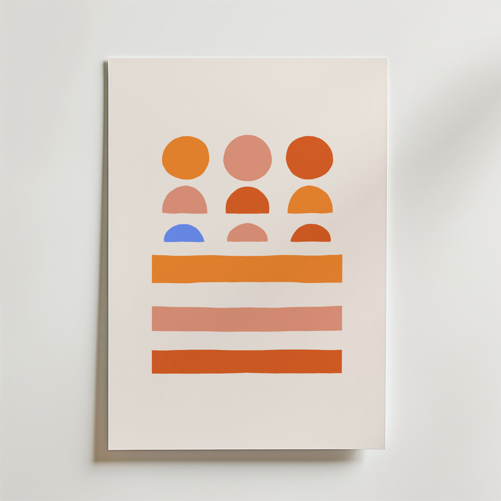 Terracotta Geometry Poster från Bozetto: En minimalistisk poster med sex stiliserade figurer i orange, rosa och blått över fyra horisontella färgfält-perfekt för skandinavisk inredning på vit bakgrund.