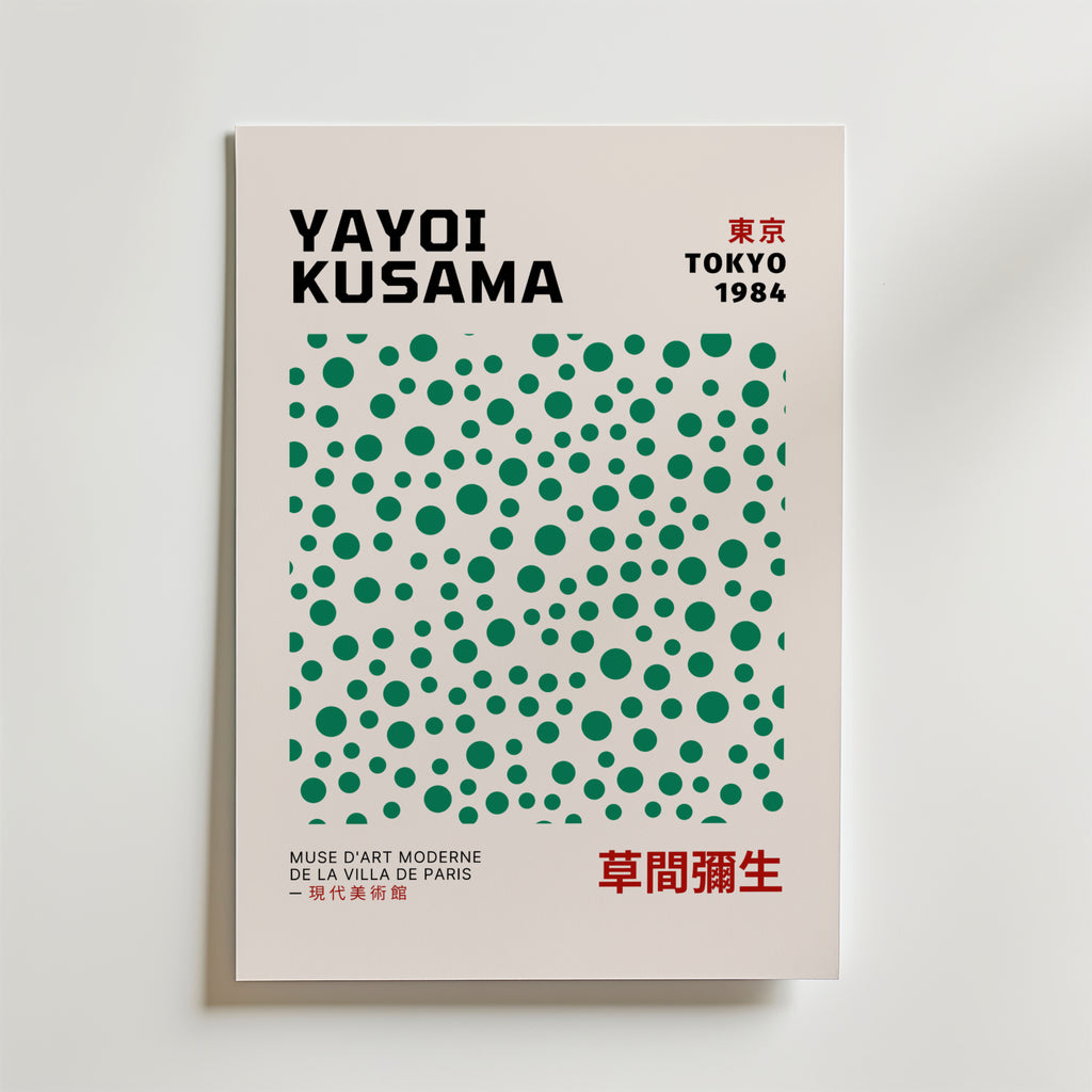 Bozetto Yayoi Kusama Belros Poster har gröna prickar på vit botten, trespråkig text (engelska, japanska, franska) och är tryckt på FSC-certifierat premiumpapper med en lyxigt matt yta för en riktigt högkvalitativ finish.