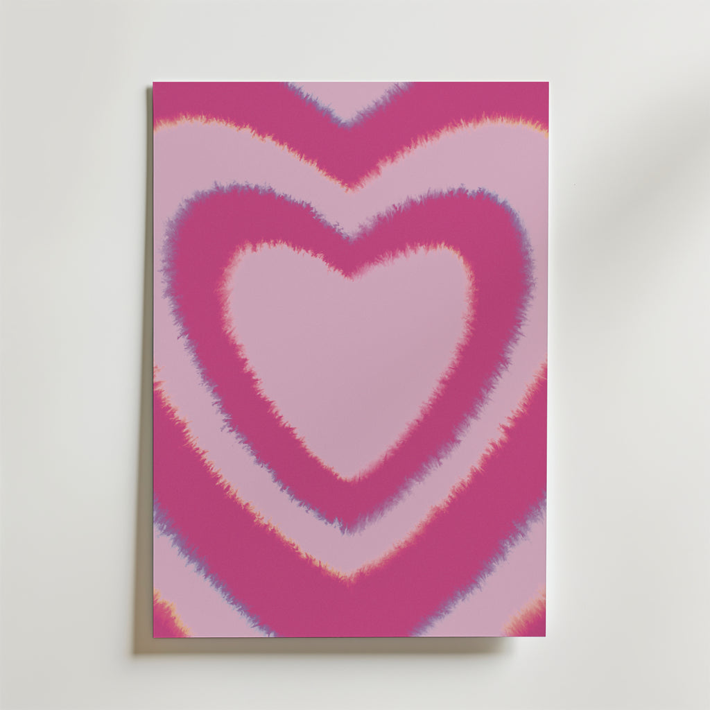 Electric Heart Poster från Bozetto-en färgstark poster i retro popkonst-stil med fuzzy hjärtan i rosa, lila och orange på ljusrosa bakgrund mot vit yta.