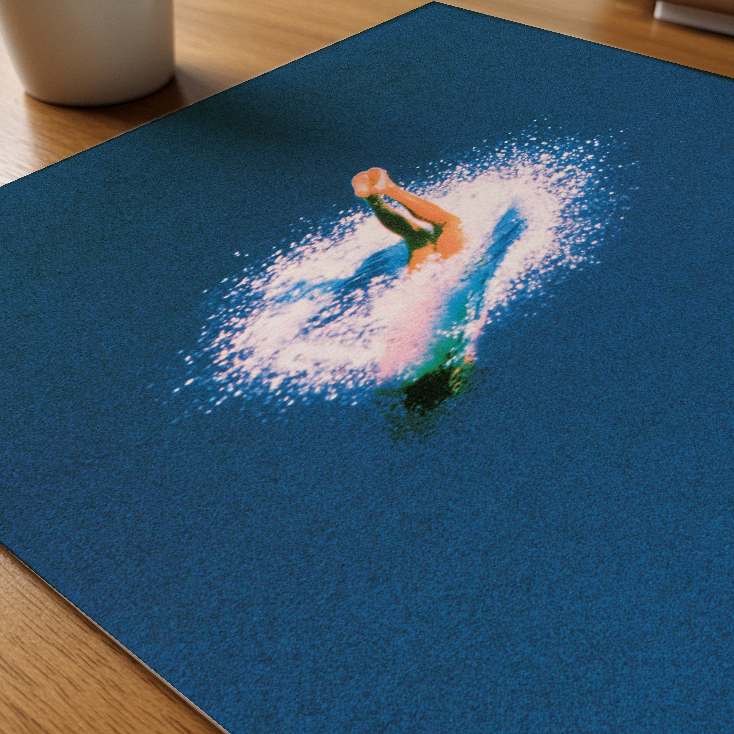 Deep Blue Swim Poster – närbild på papper