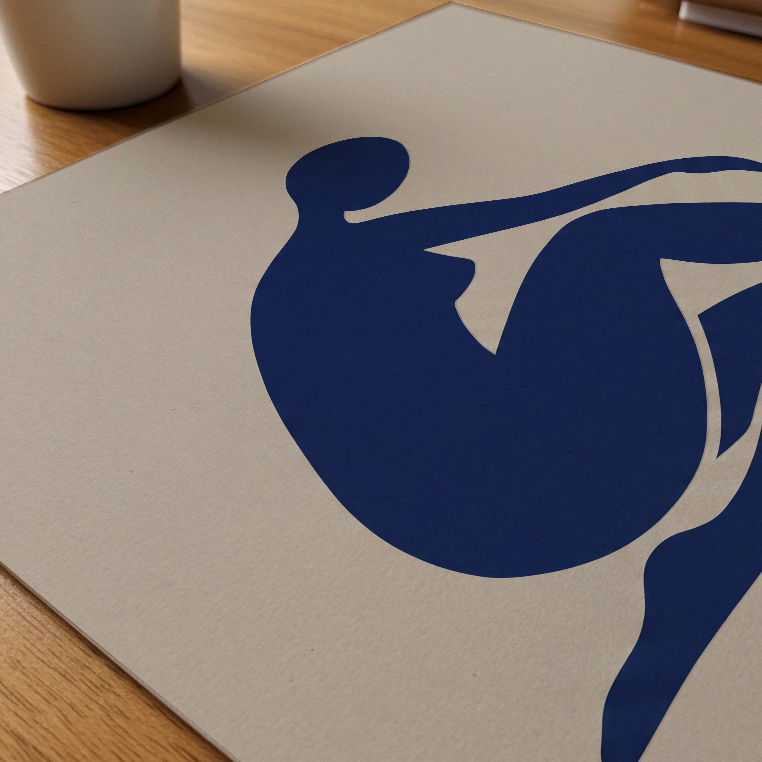 Blue Figure I Poster – närbild på papper