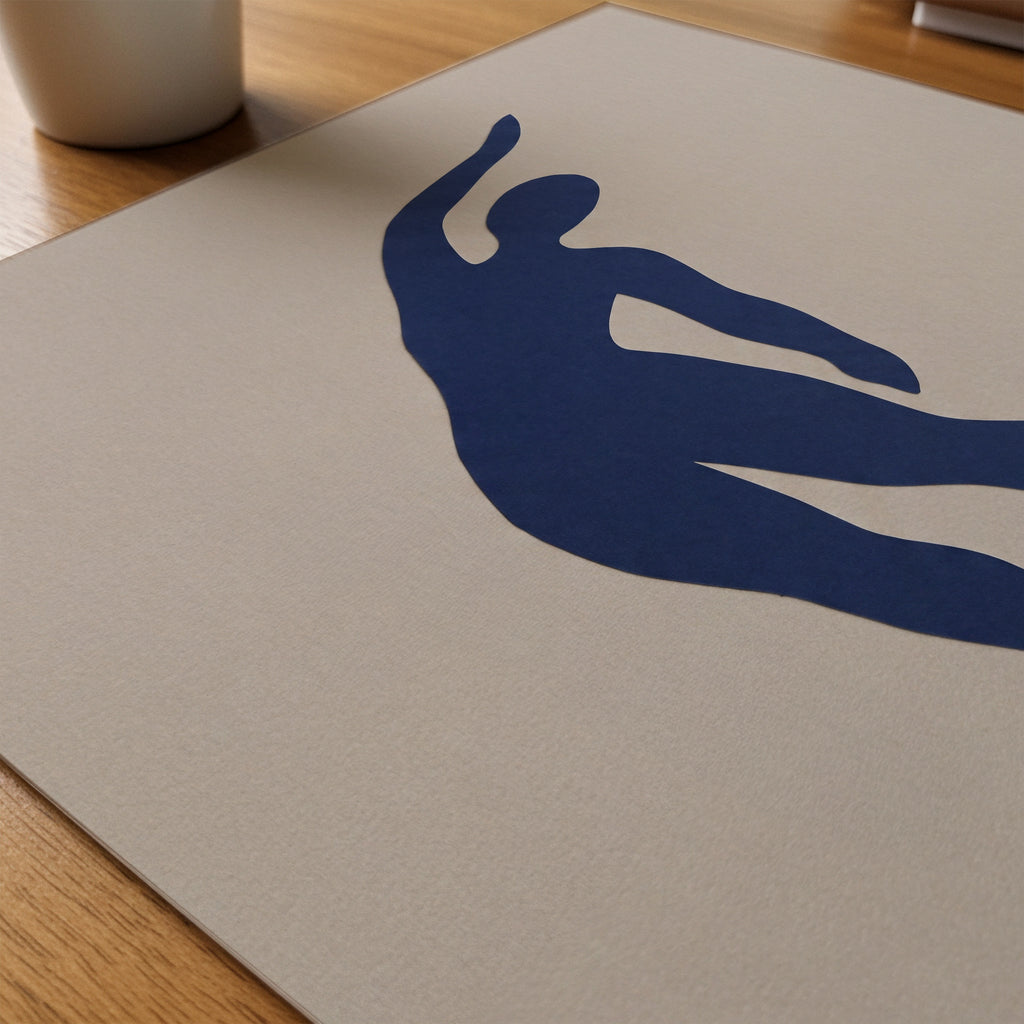 Blue Figure II Poster – närbild på papper