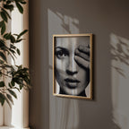 Hidden Gaze Poster – i rum 2