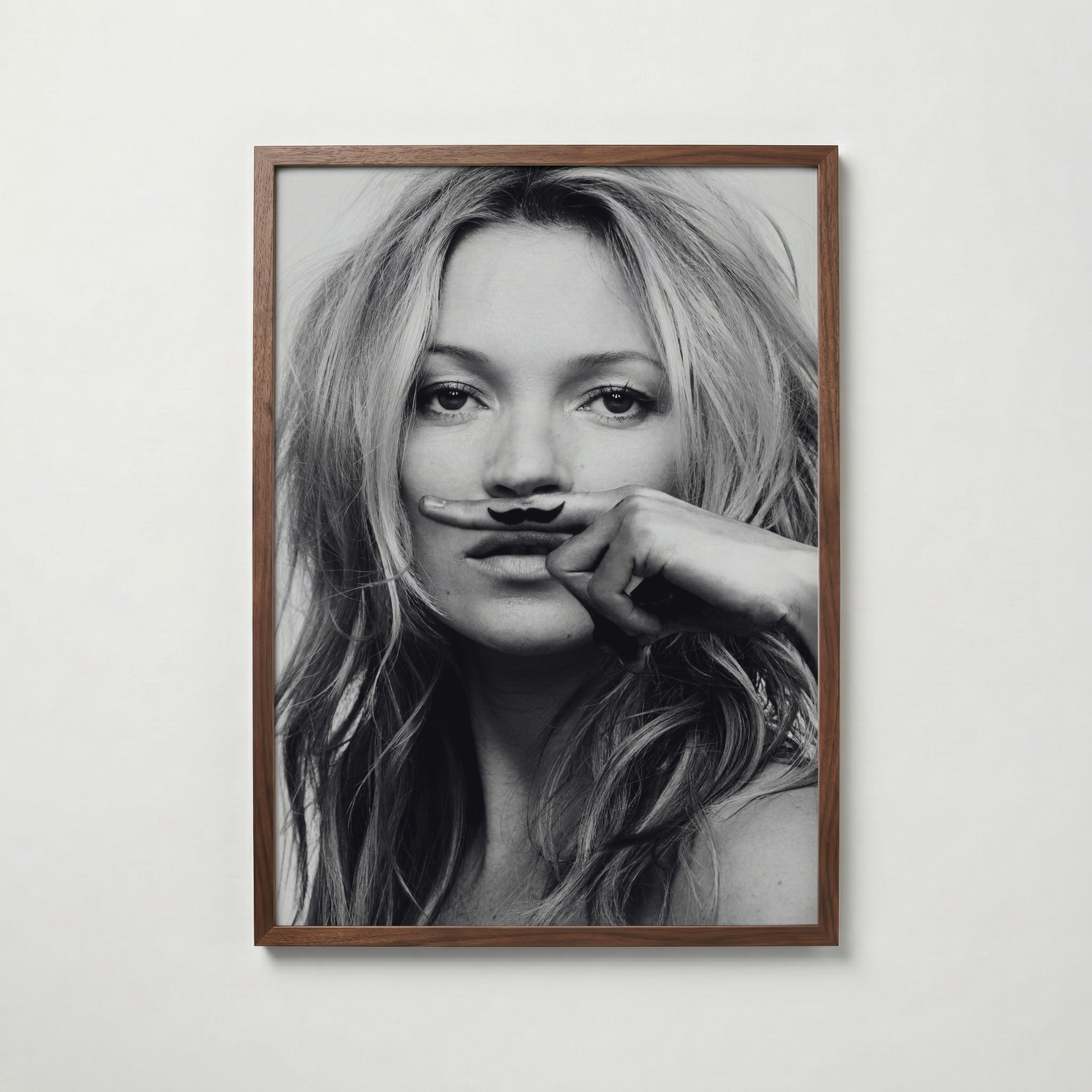 Mustache Muse Poster – valnötsram