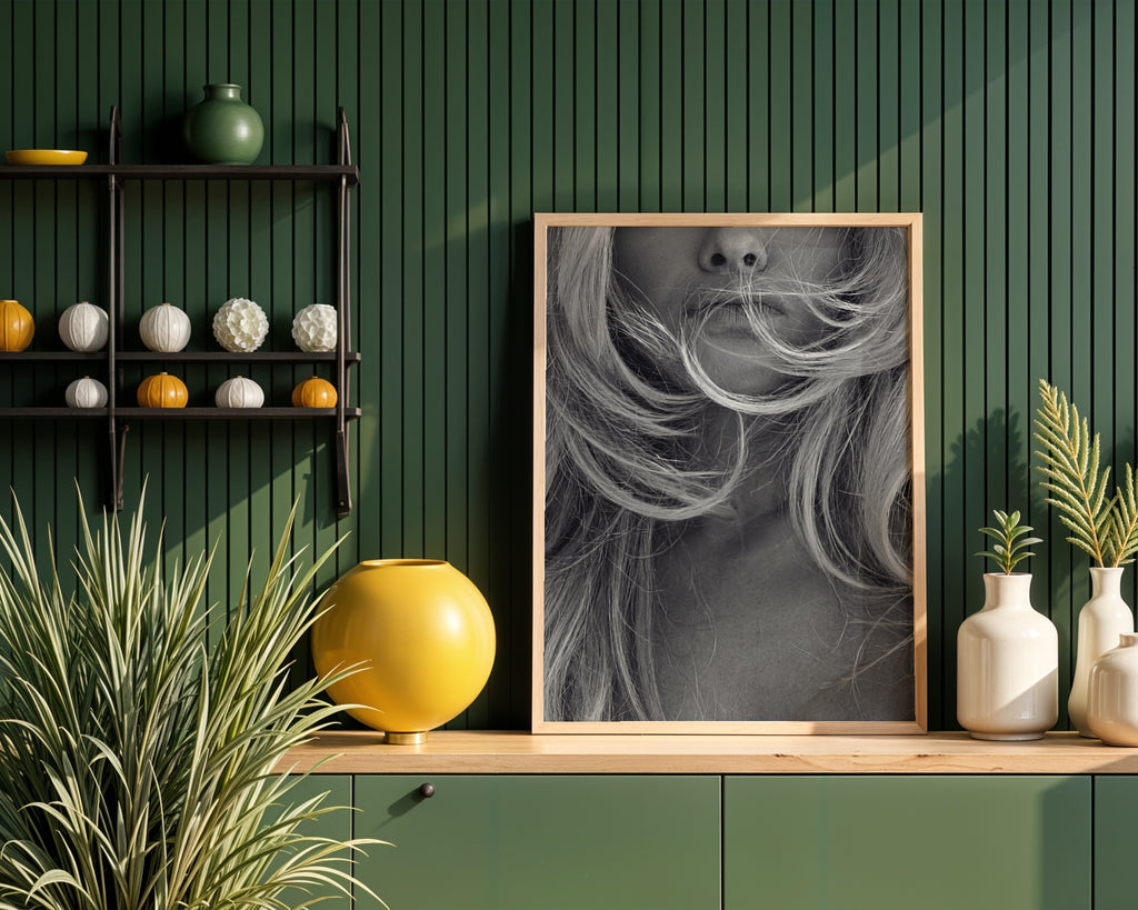 Windswept Muse Poster – i rum 3